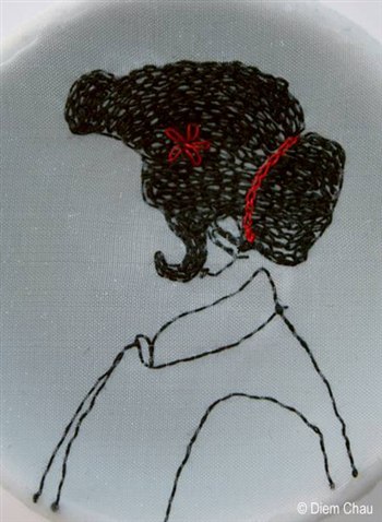 Дием Чау, её восковые карандаши и волосы в тарелке своими руками