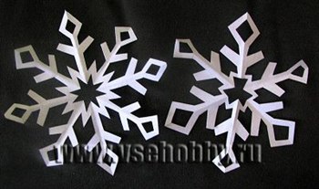 Как вырезать снежинки из бумаги своими руками