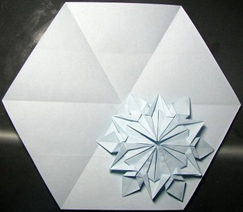 Снежинка оригами своими руками